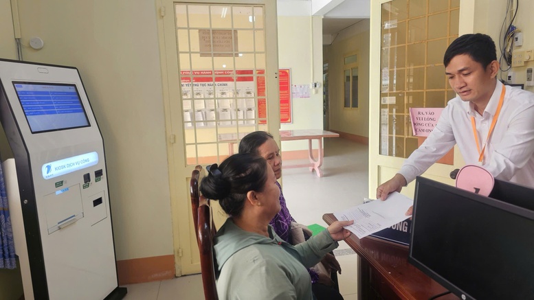 Bài 2: An Giang thực hiện chính quyền 2 cấp: Xã 'gánh' việc lớn, người dân hưởng lợi- Ảnh 3.